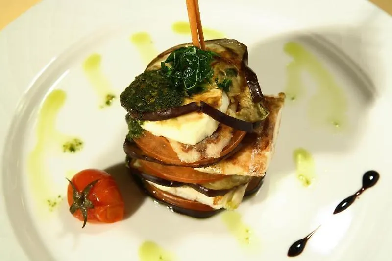 Milan Marriott Hotel 4*,  İtalya