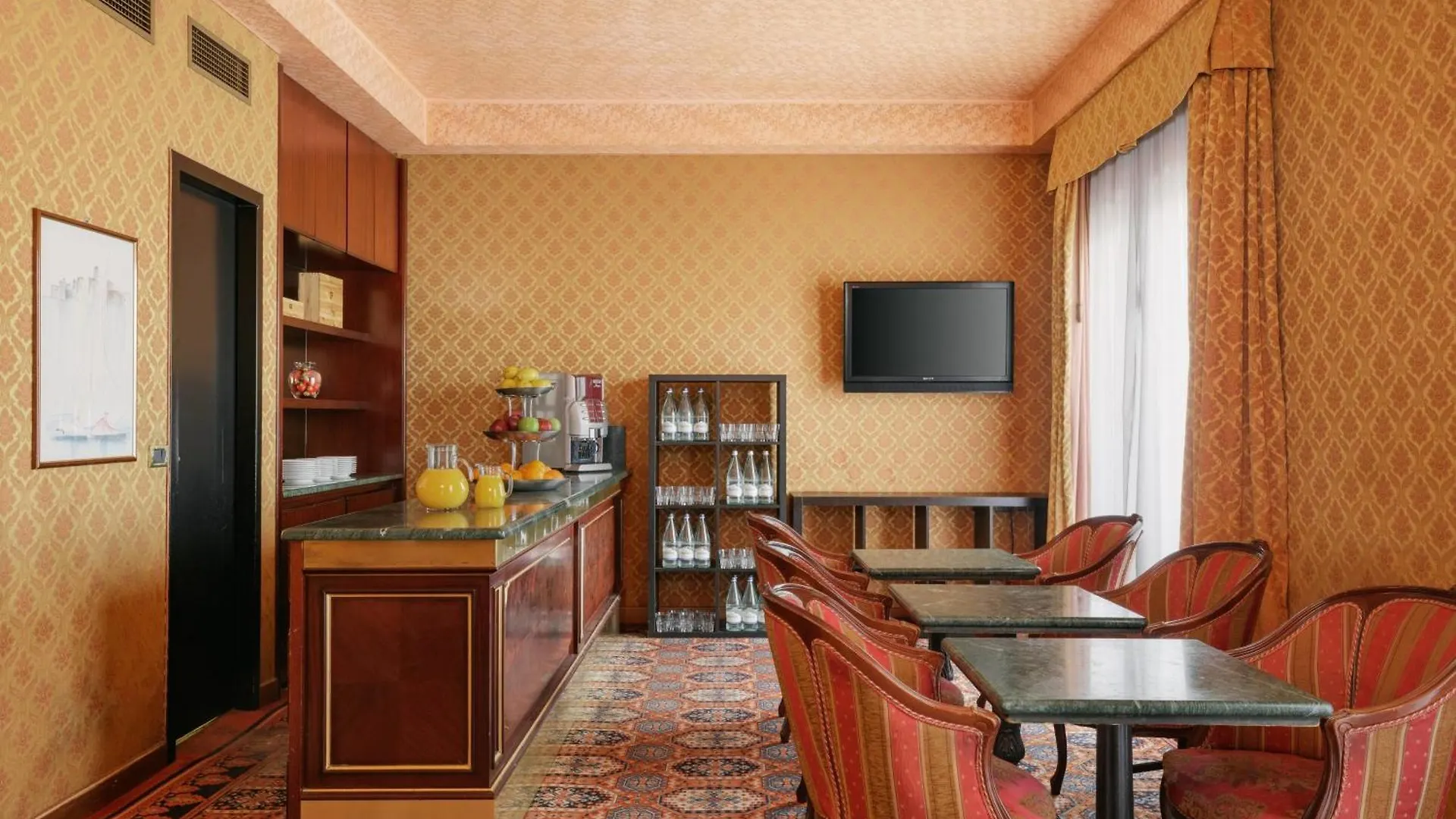 Milan Marriott Hotel 4*,