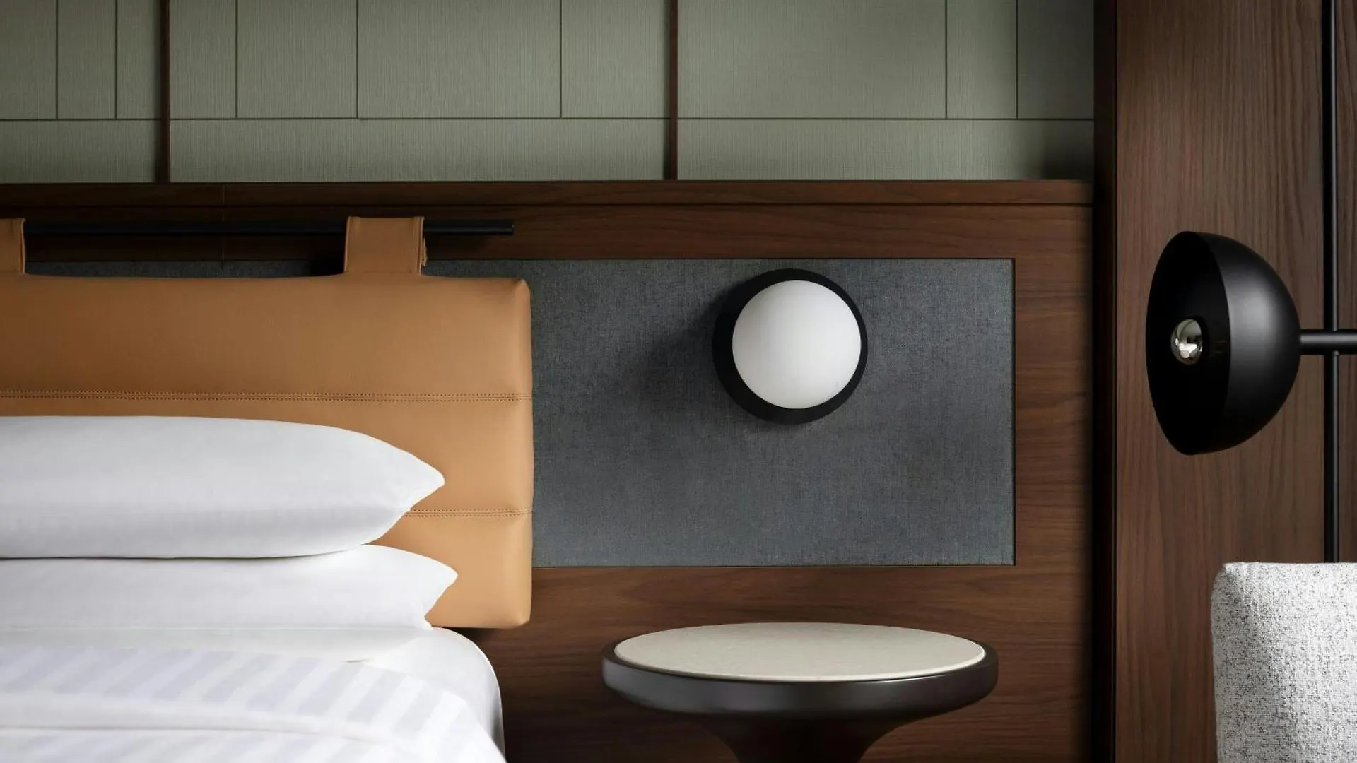 Milan Marriott Hotel 4*,
