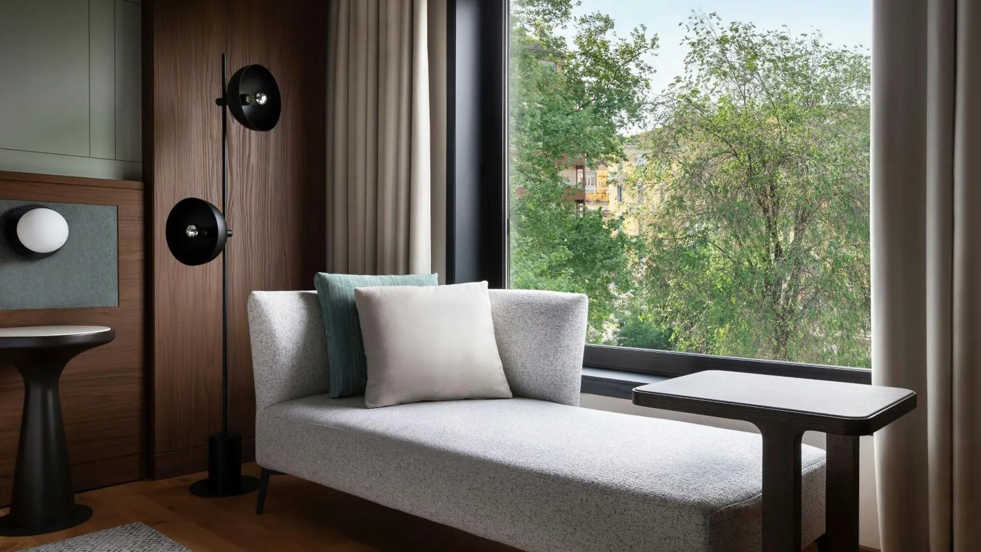 Milan Marriott Hotel 4*,  Italy