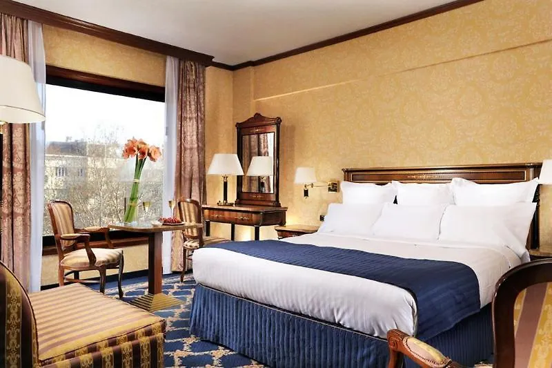 Milan Marriott Hotel 4*,