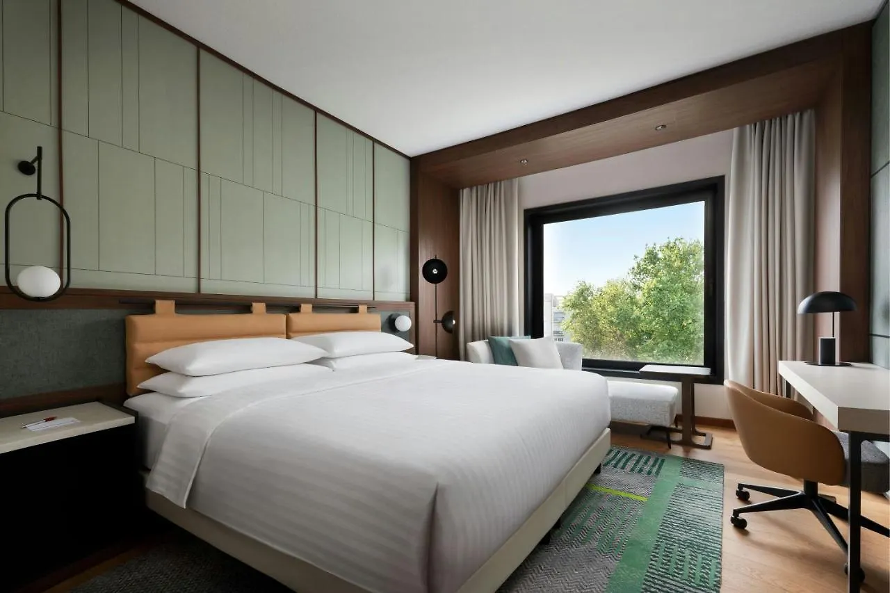 Milan Marriott Hotel 4*,
